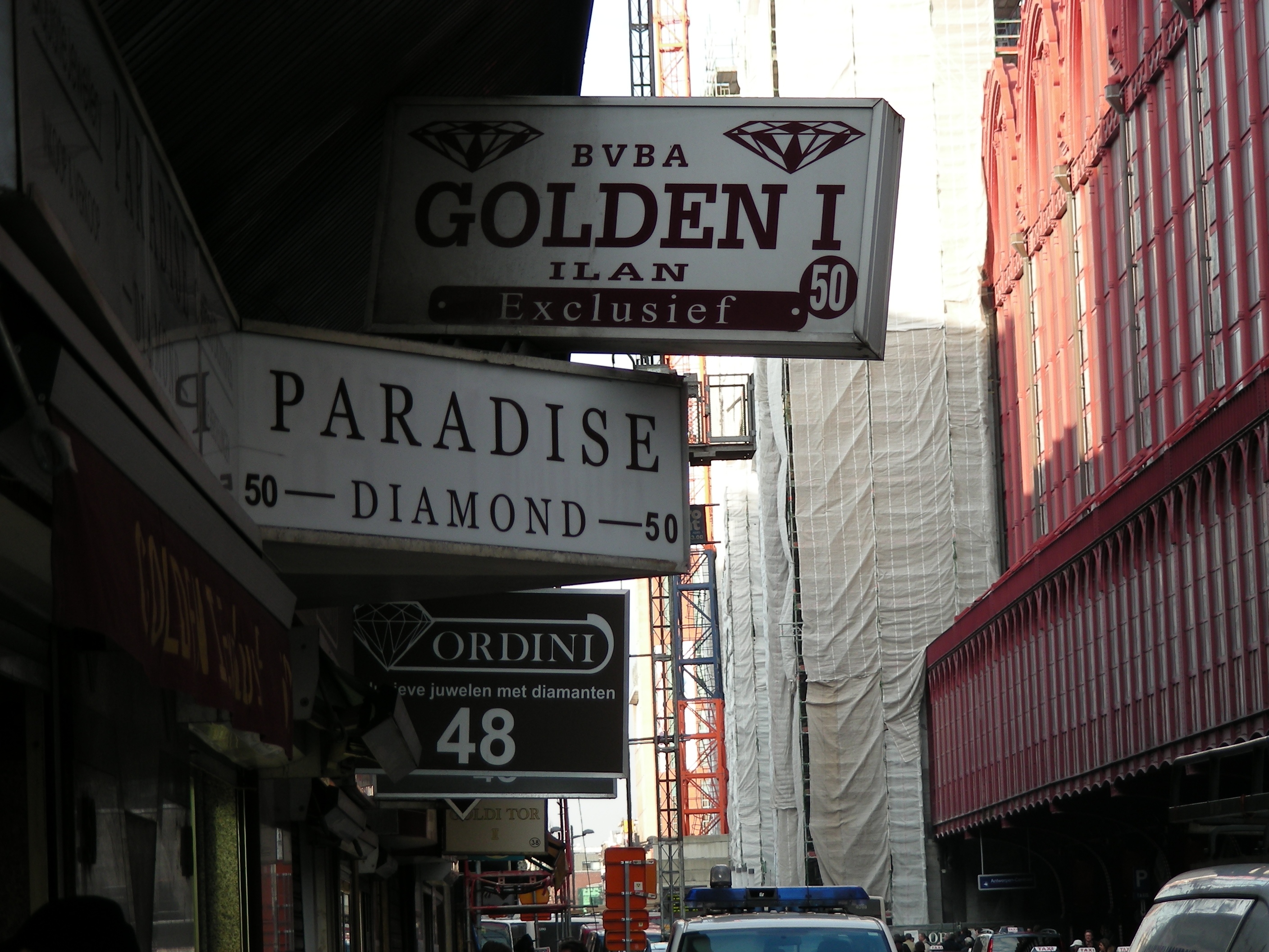 Antwerp Diamond District shops