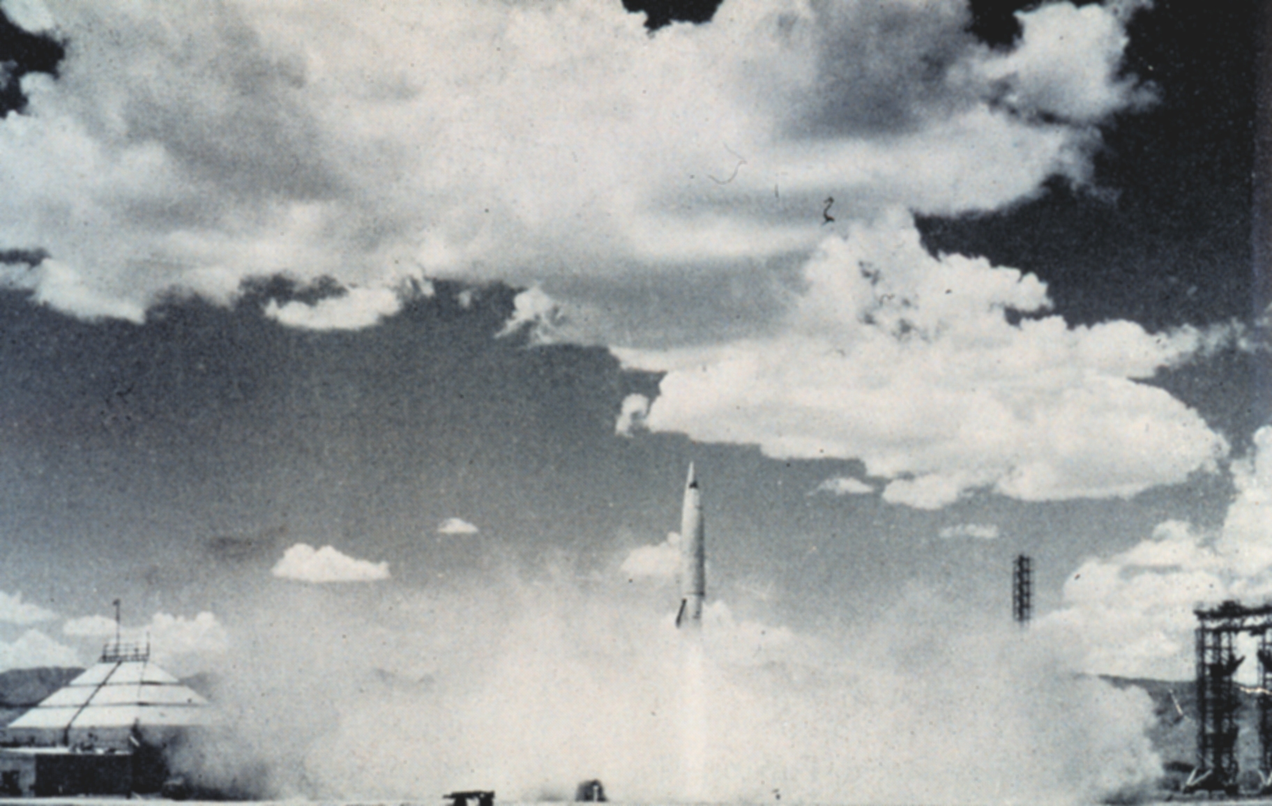 V-2 rocket launch at White Sands Proving Ground, 1948